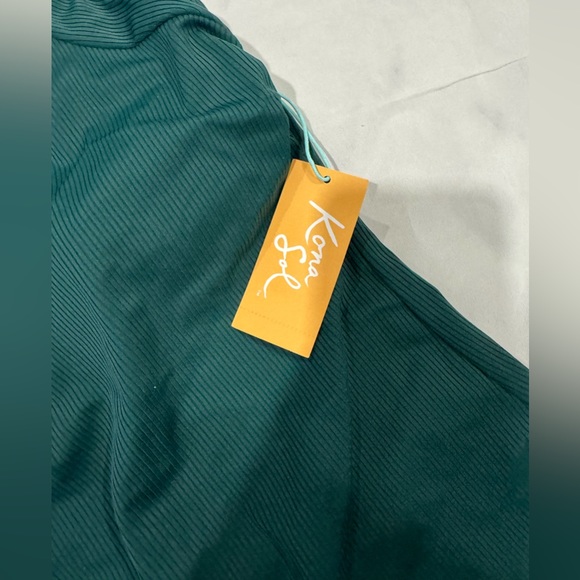 LAST PRICE🍒🤍KANA SOL tankini top deep green ribbed ✨ - Picture 6 of 8